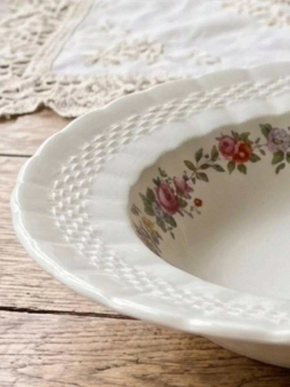Vintage Ambassador Ware by Simpsons (Potters) Ltd Cobridge, England Soup Bowl